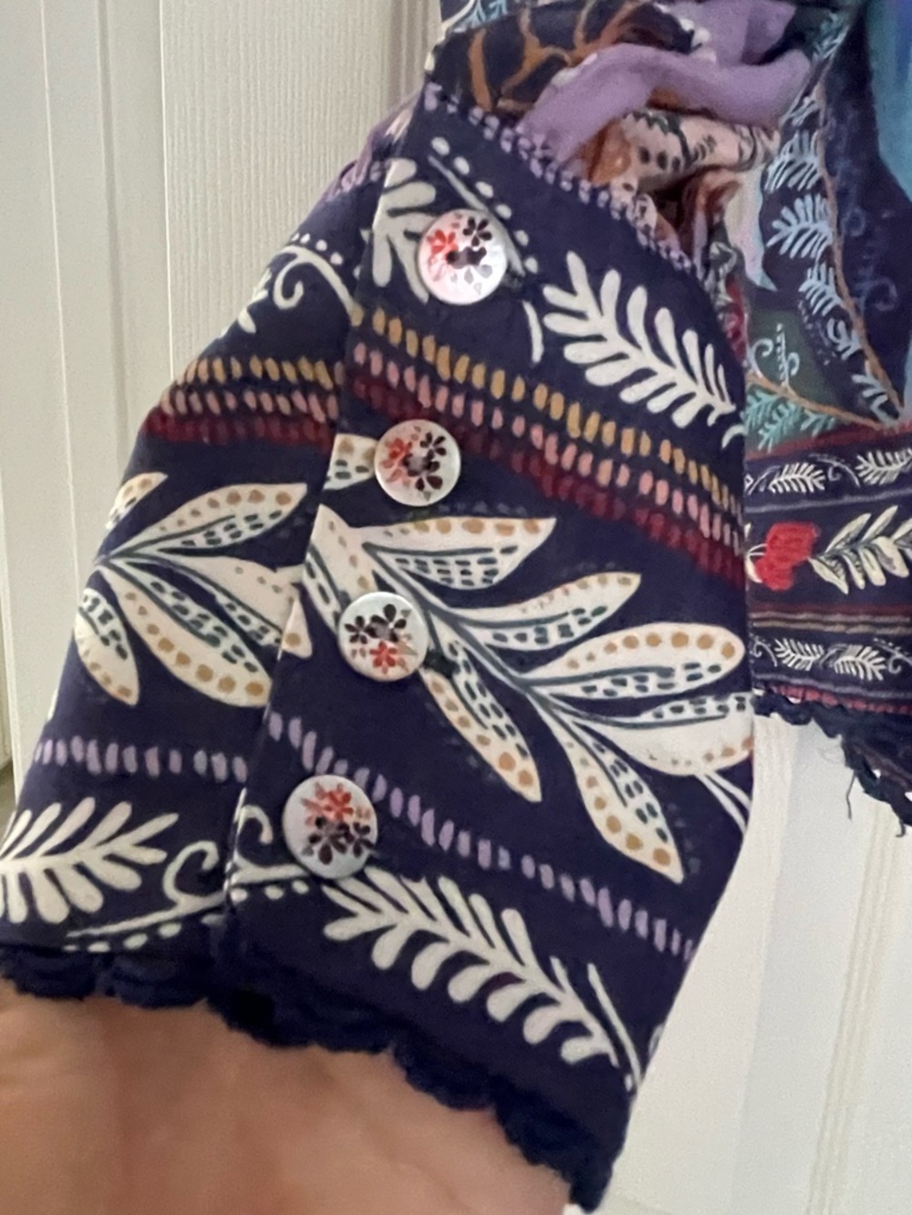 FARM Rio Lavender Multi-Color Botanical Print Peasant Top - Picture 11 of 13